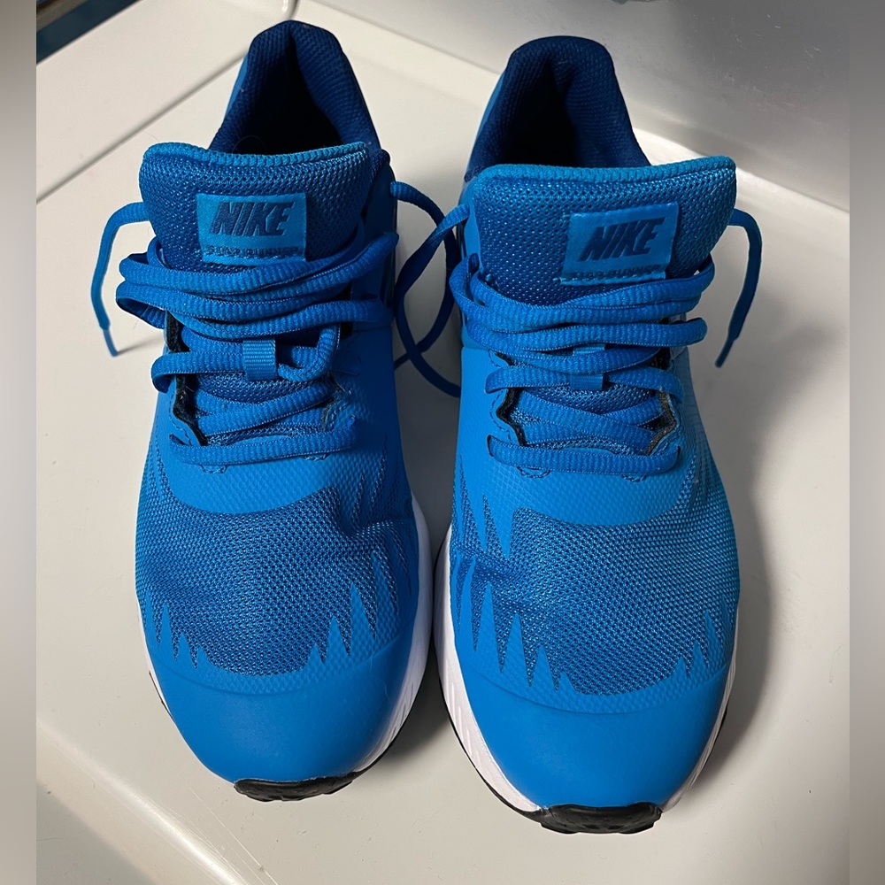 New Nike star runner